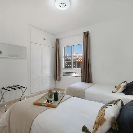 Serene Terrace And Pool Διαμέρισμα *