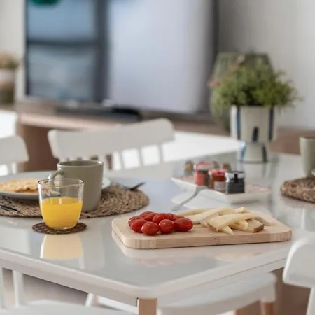 Διαμέρισμα Serene Terrace And Pool *