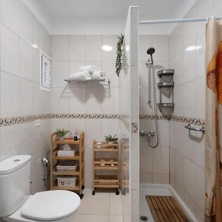 Διαμέρισμα Serene Terrace And Pool