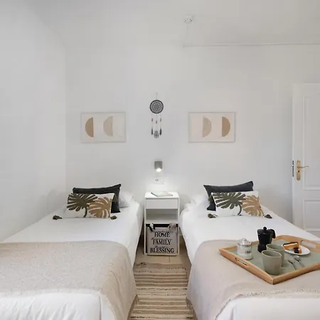 Apartament Serene Terrace And Pool