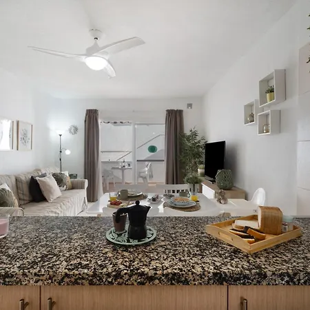 Apartament Serene Terrace And Pool Playa de las Americas (Tenerife)